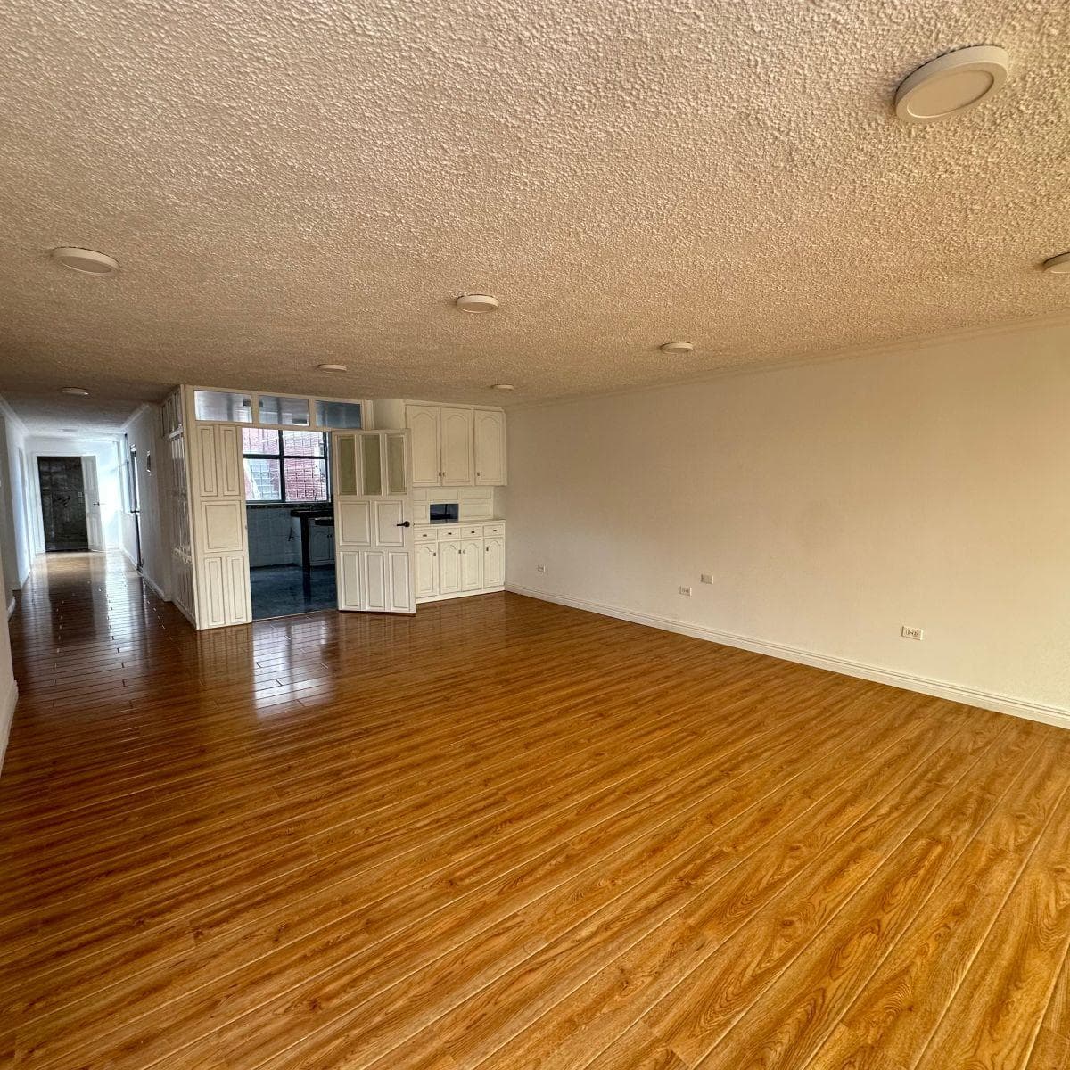 En Venta Casa Rentera de 4 Depts Amplios y Suite — imagen 8
