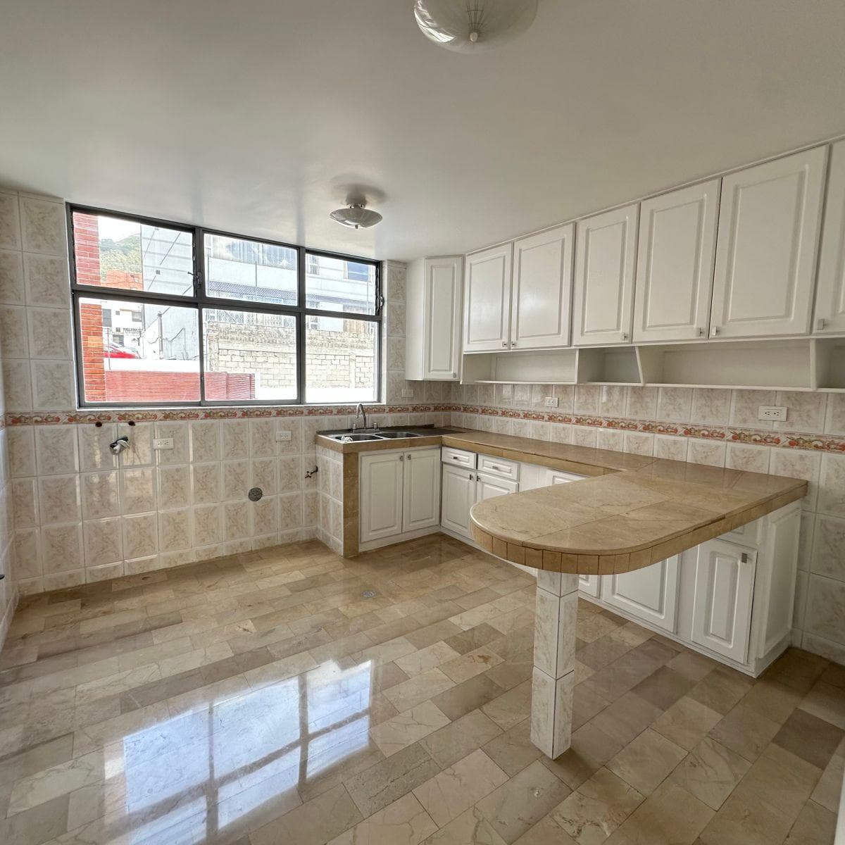 En Venta Casa Rentera de 4 Depts Amplios y Suite — imagen 7