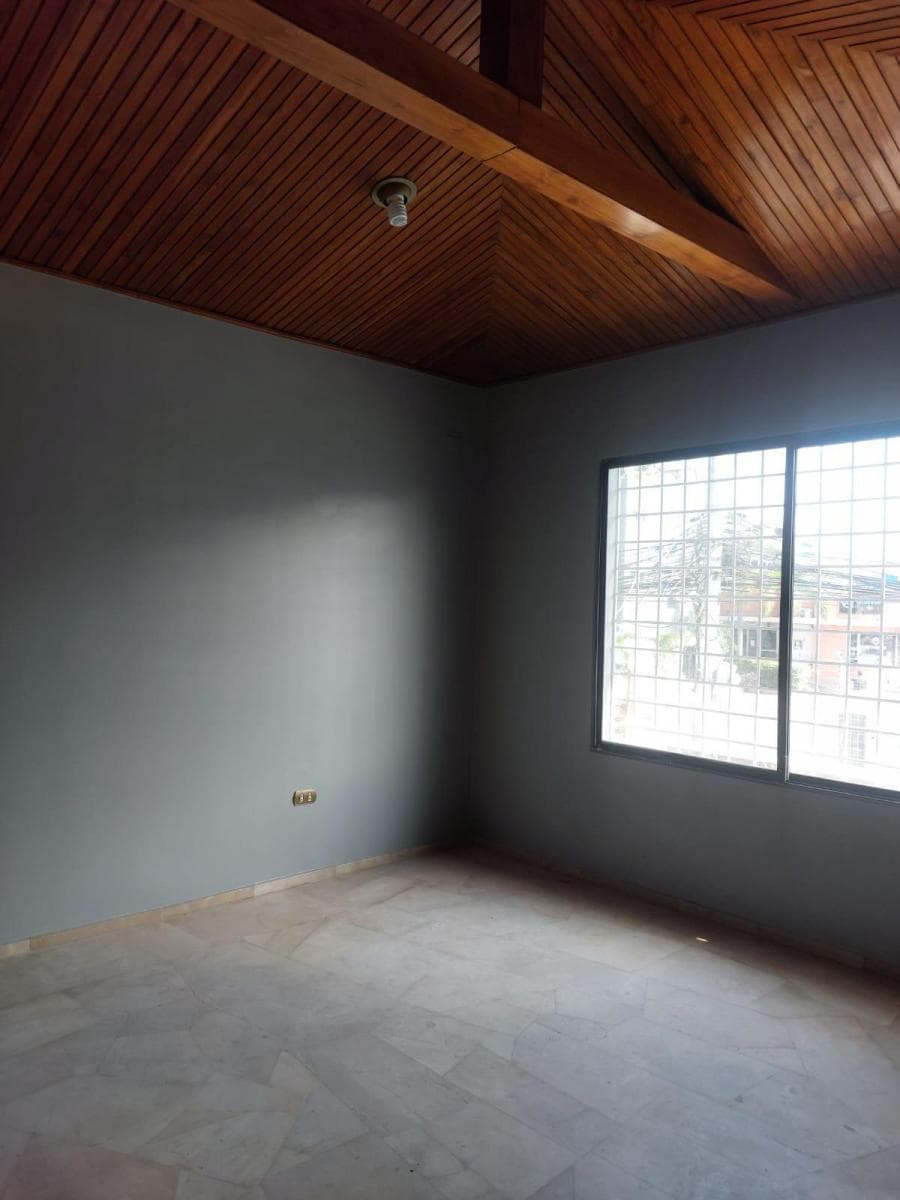 Se Alquila Se Vende Propiedad en Kennedy Norte, Comercial. Guayas — imagen 10