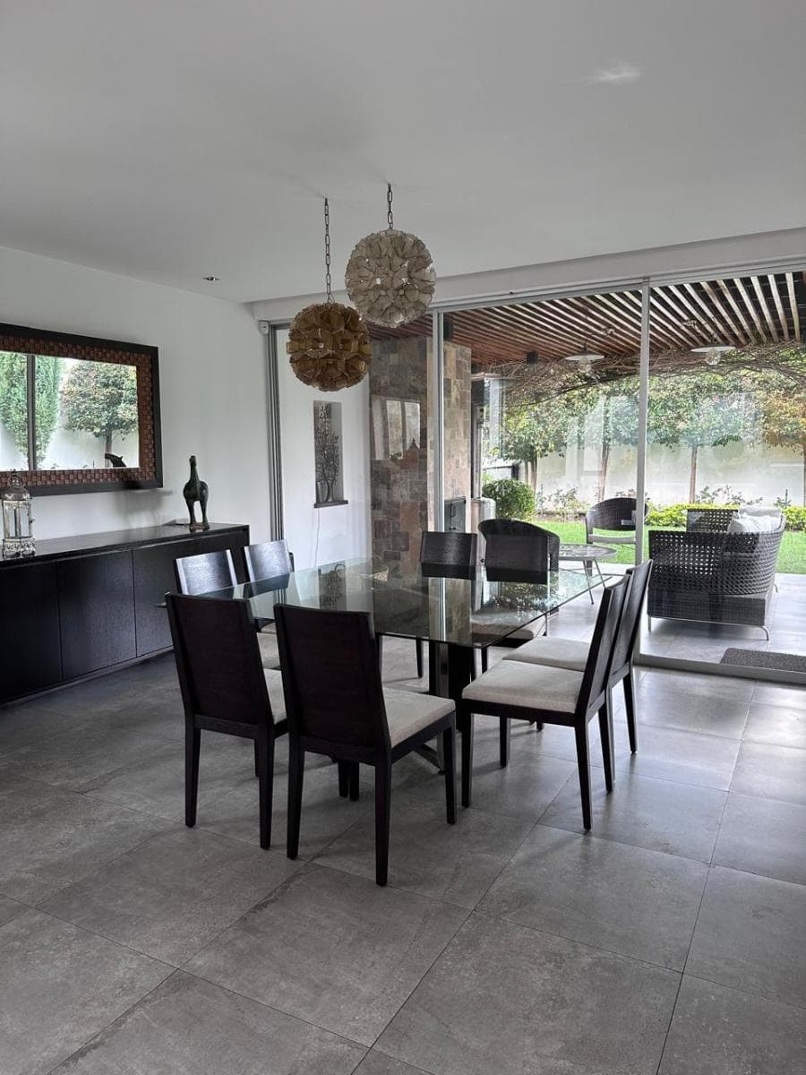 Moderna Casa con Amplio Jardin Libre - Lumbisi — imagen 5