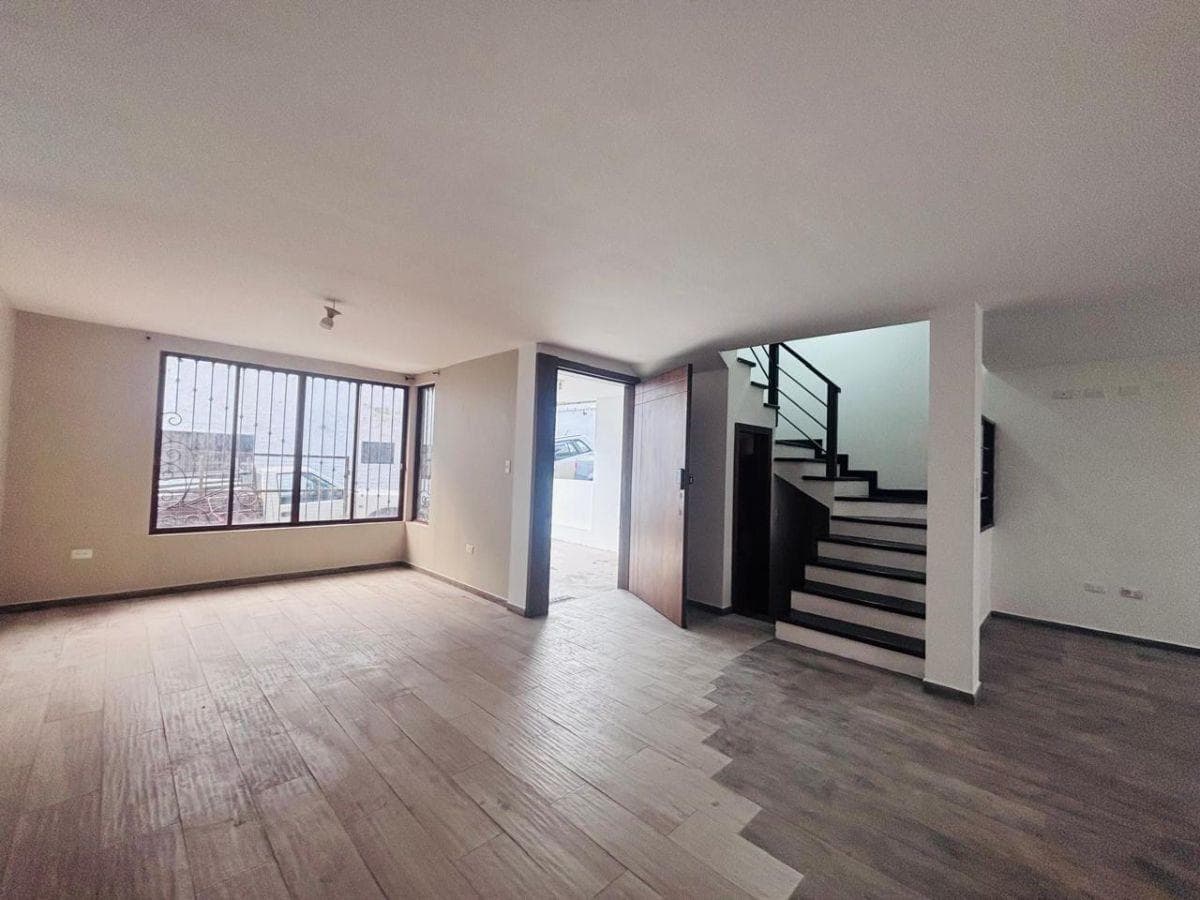 Vendo Casa de Oportunidad Sector Las Pencas Dentro de Ciudadela $137.000, Azuay — imagen 9