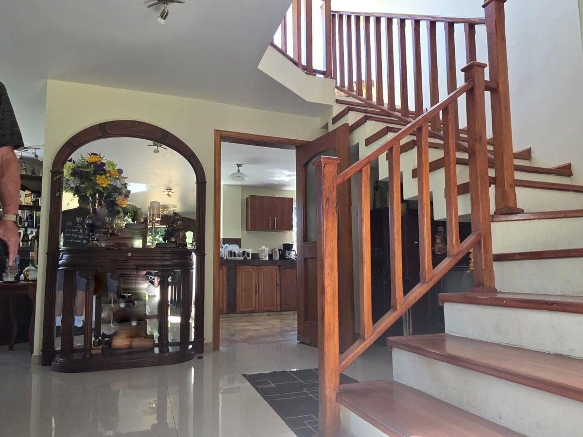 Venta Casa Valle de Nayón de 418 m², en Urbanización. Provincia de Pichincha — imagen 8
