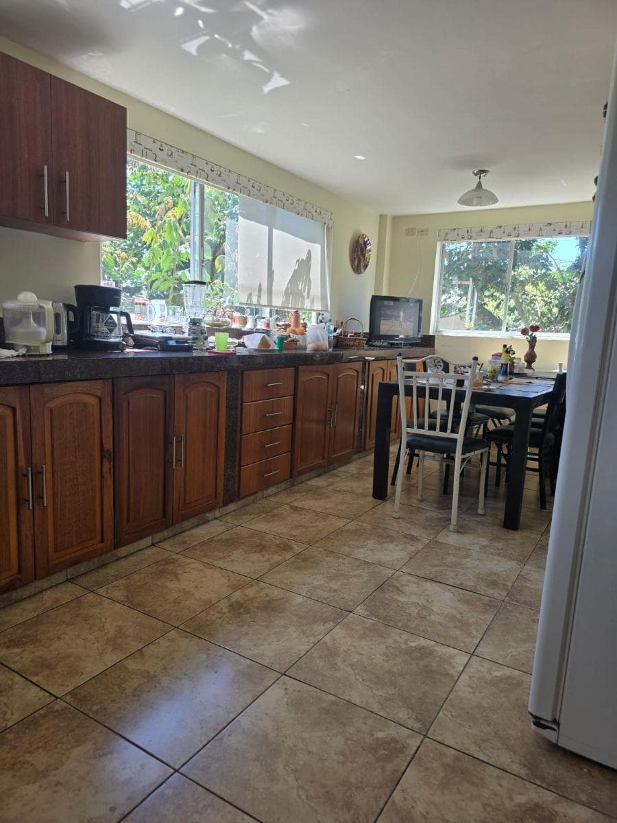 Venta Casa Valle de Nayón de 418 m², en Urbanización. Provincia de Pichincha — imagen 7