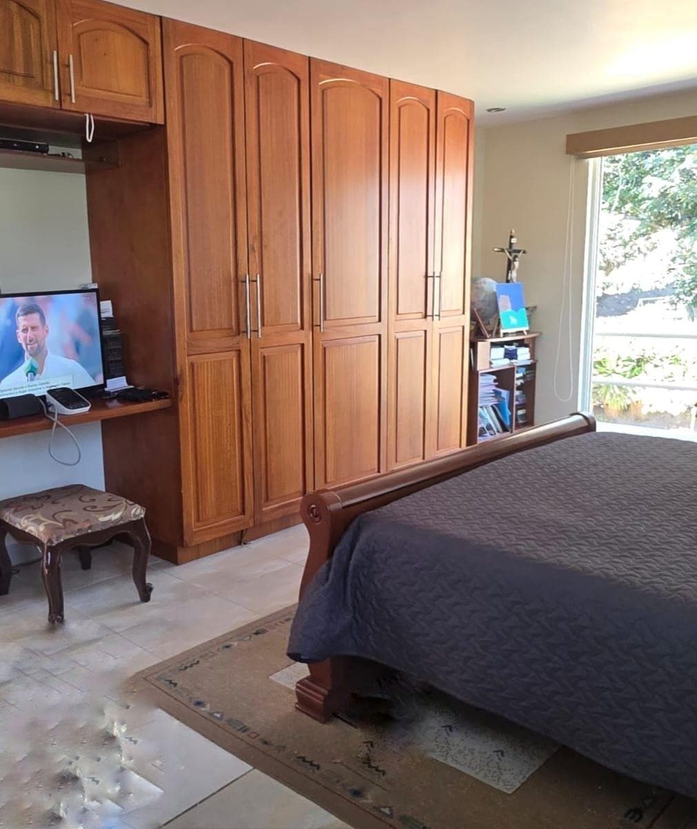 Venta Casa Valle de Nayón de 418 m², en Urbanización. Provincia de Pichincha — imagen 2
