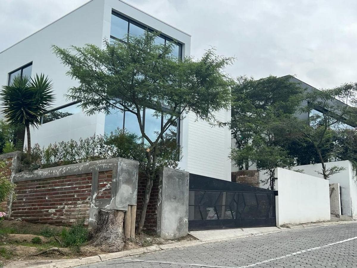 Casa en Venta en Urb. Tacuri, Sector Nayón - Vía Cumbayá — imagen 9