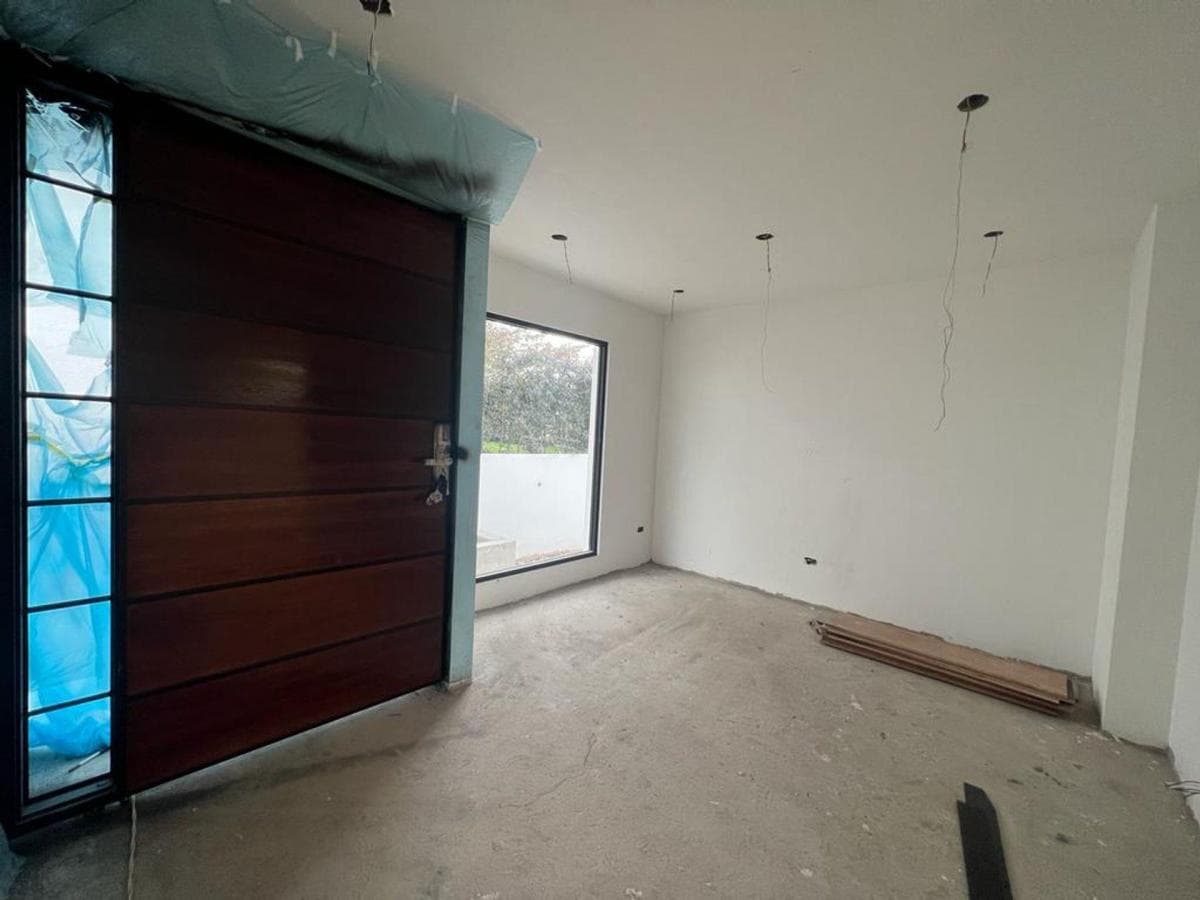 Casa en Venta en Urb. Tacuri, Sector Nayón - Vía Cumbayá — imagen 2