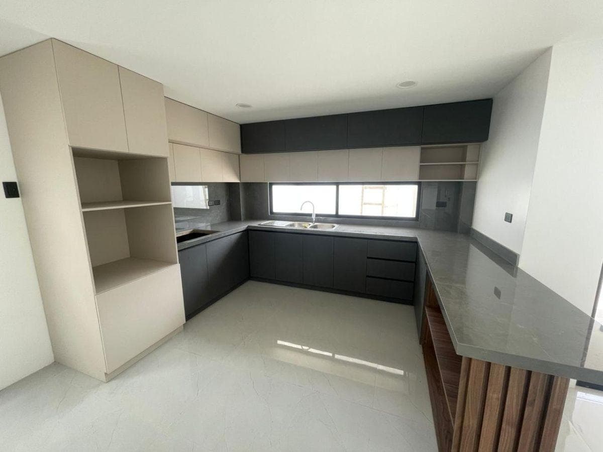 Vendo Casa de Estreno en Urb. El Condado Vicollinci, Guayas — imagen 5