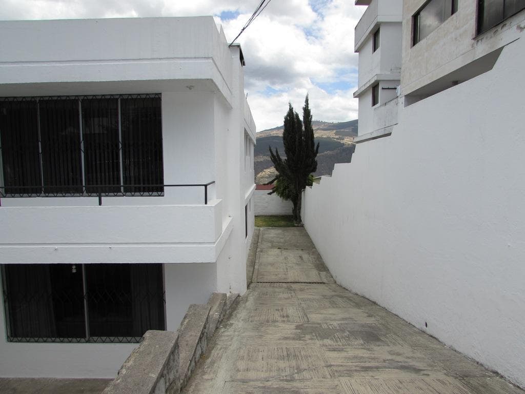 Casa Rentera en Venta 477 m² Carcelén Colegio Einstein — imagen 9