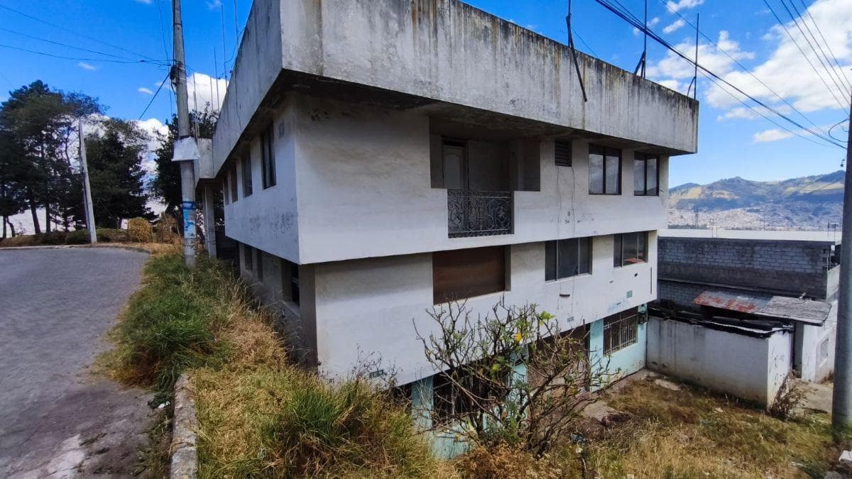 Edificio en Obra Gris con 915,60 m² de Construcción — imagen 10