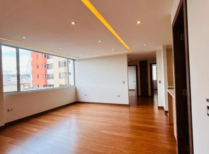 Venta Departamento Quito Tenis Av Brasil — imagen 1