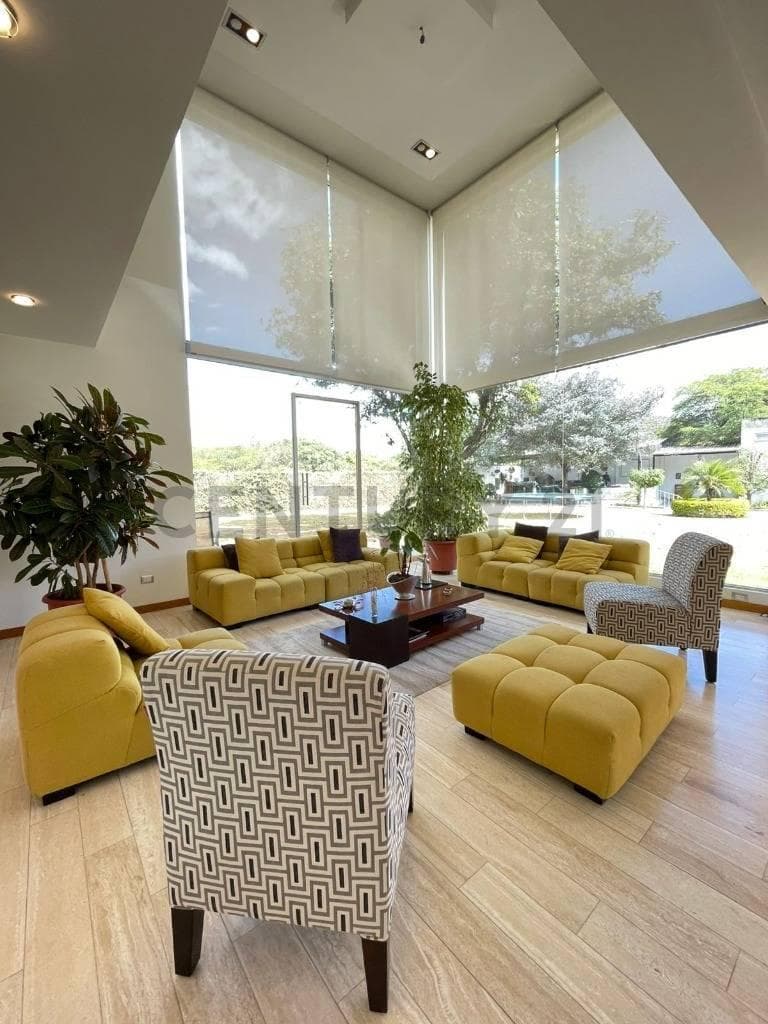 En Venta Casa con Terreno. Sector Nayón — imagen 10