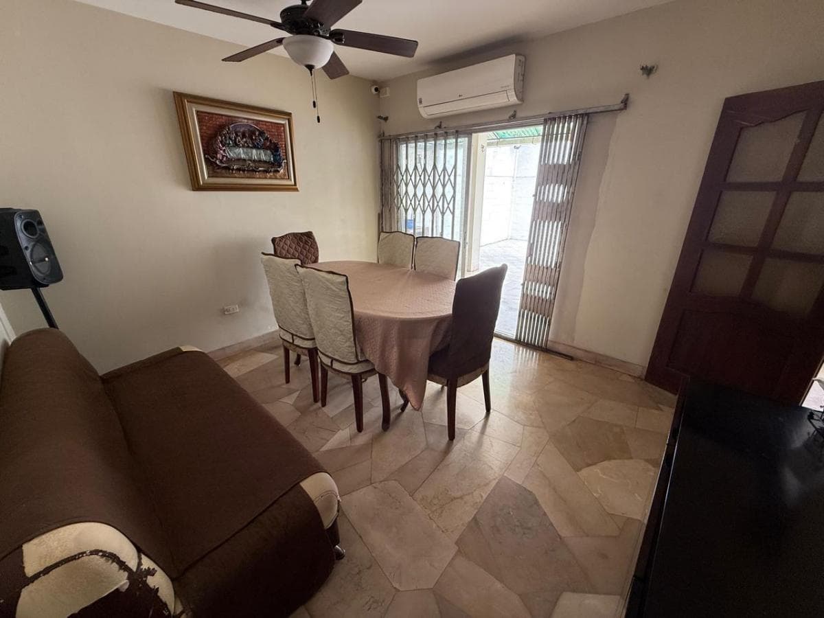 Casa en Venta de 4 Habitaciones Parcialmente Remodelada en Bellavista, Guayas — imagen 3