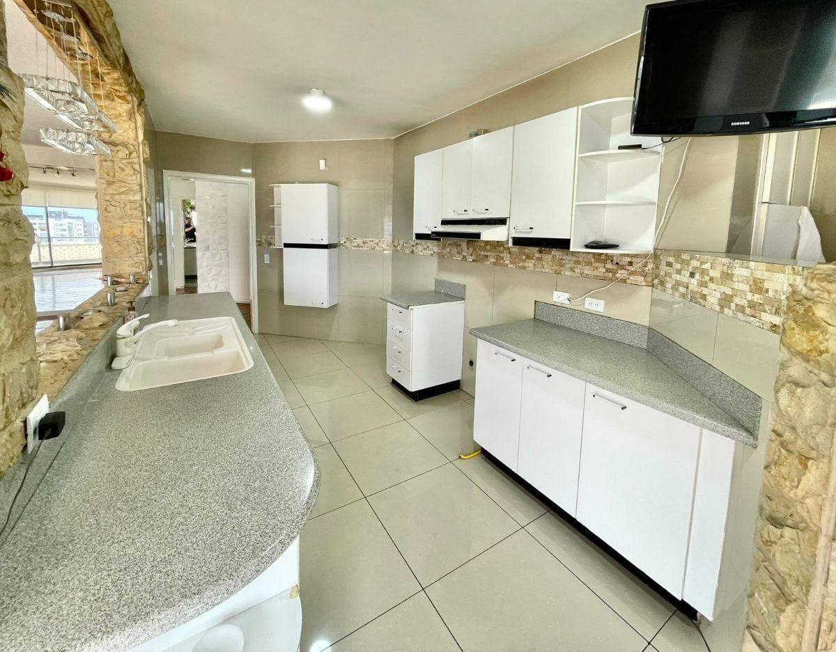 Departamento $169.900 de 3 Dorm, 2 Parq, Vista Panorámica, Sector El Bosque con Vista — imagen 8