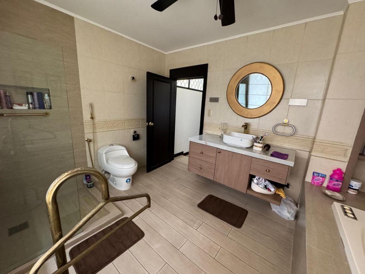 Casa en Venta, Urbanización Santa Cecilia, Guayaquil. Guayas — imagen 7