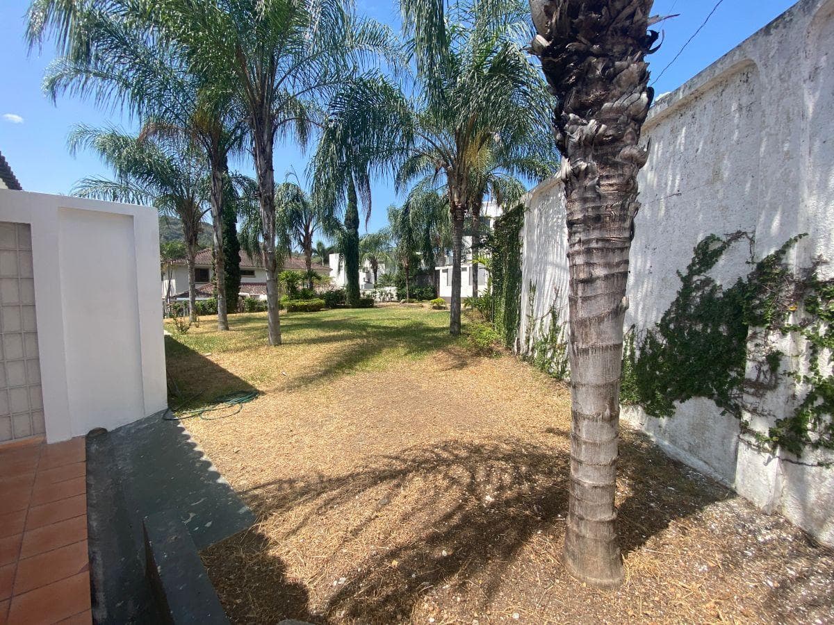 Espectacular Casa Esquinera de Lujo en Venta - Urbanización Olivos 3 | 824 m² de Terreno, Guayas — imagen 1