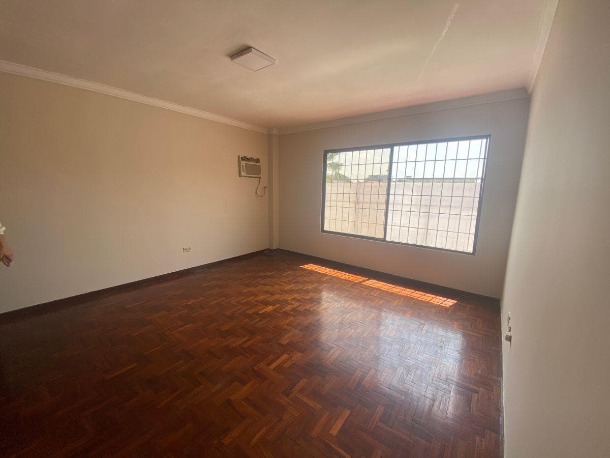 Espectacular Casa Esquinera de Lujo en Venta - Urbanización Olivos 3 | 824 m² de Terreno, Guayas — imagen 2