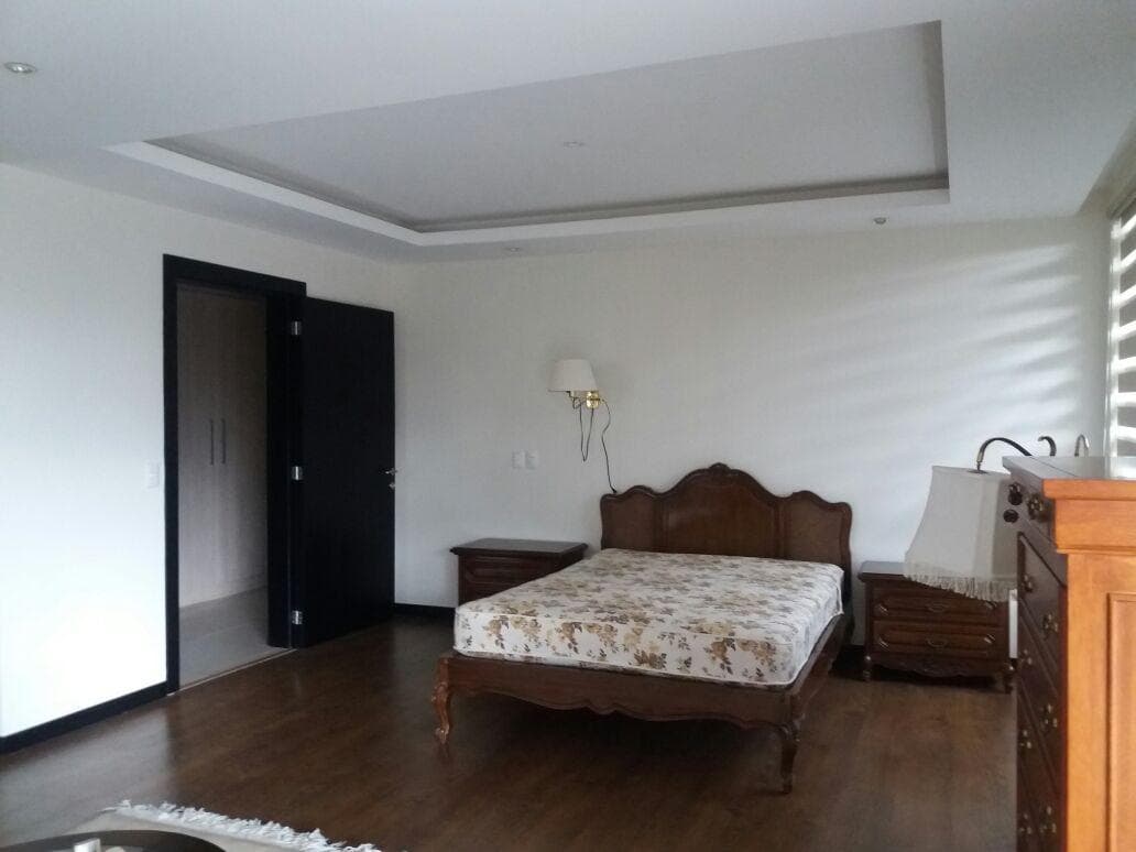 Vendo - Amplio Departamento de 2 Dorm. - Cumbaya — imagen 8