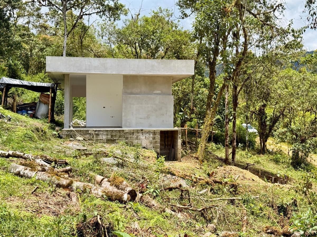 Venta 8 Suites con Jacuzzi en Mindo (Para Vacacionar o Para Inversión 15% Anual Aproximadamente) — imagen 1