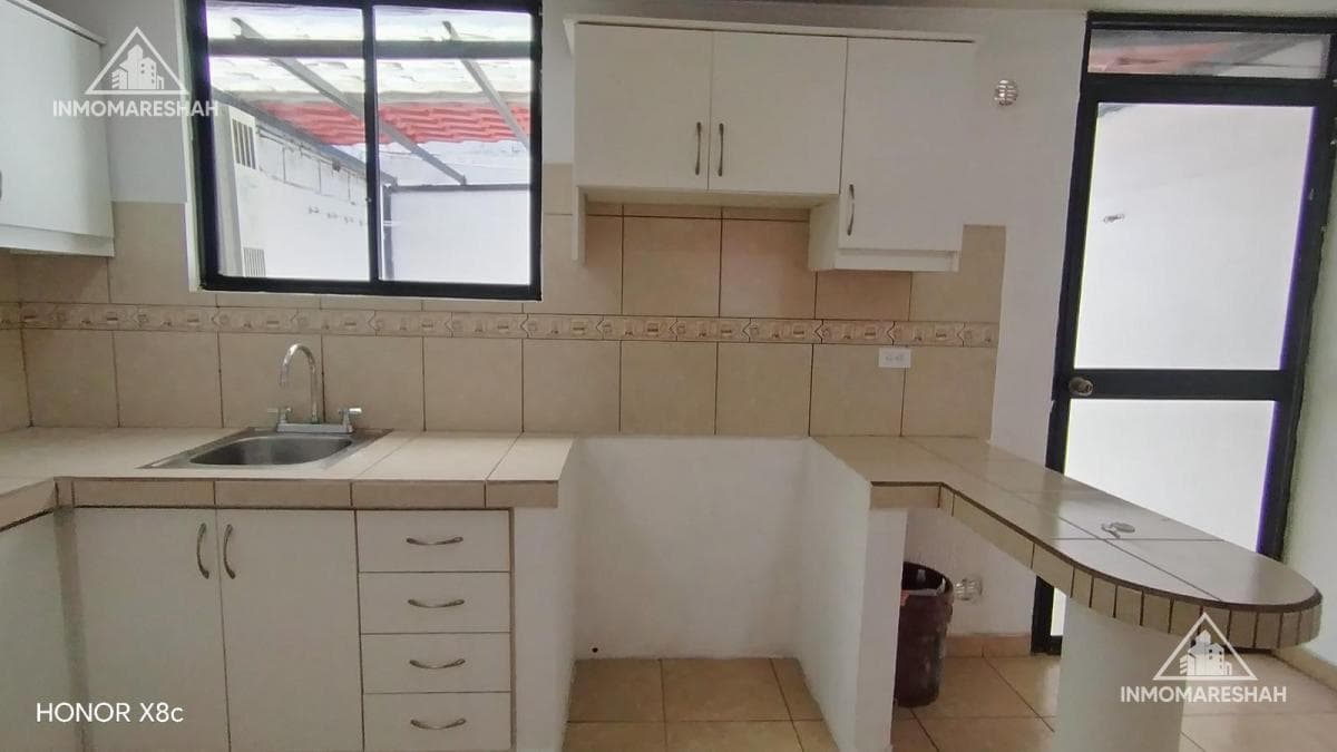 Casa en Venta a Dos Minutos del Coral en Calderon con Seguridad 24/7 — imagen 6