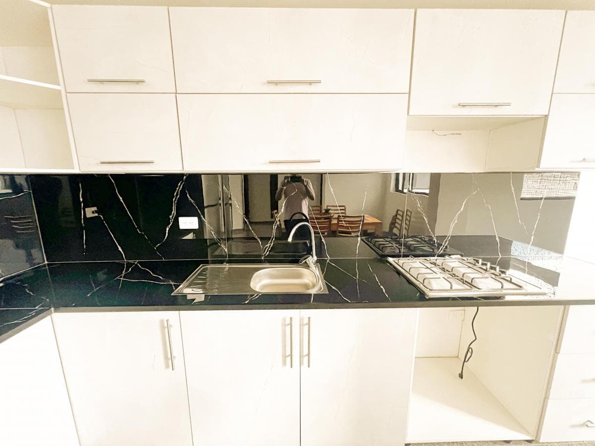 Vendo Lindo y Amplio Departamento Al Sur de Quito — imagen 8