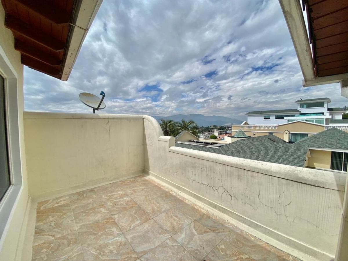 Vendo, Casa en Vista Grande Cumbaya, Quito - Ecuador — imagen 7