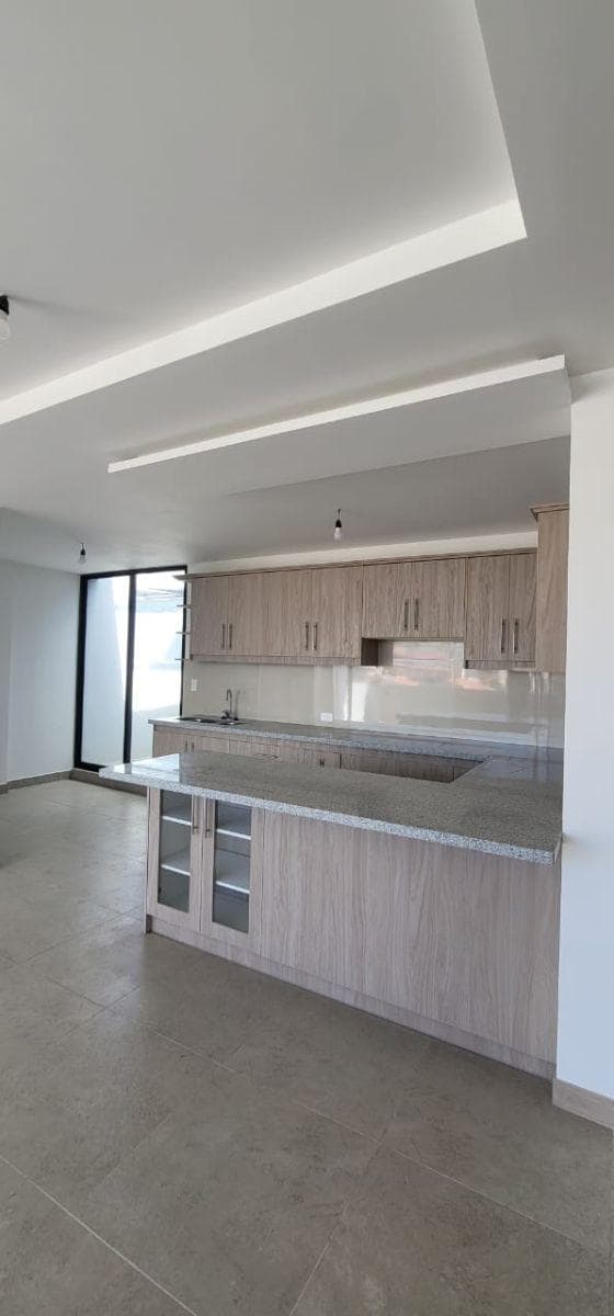 Moderno Departamento Nuevo de 2 Dorm. con Amplia Terraza Frontal y Parqueadero Independiente — imagen 6