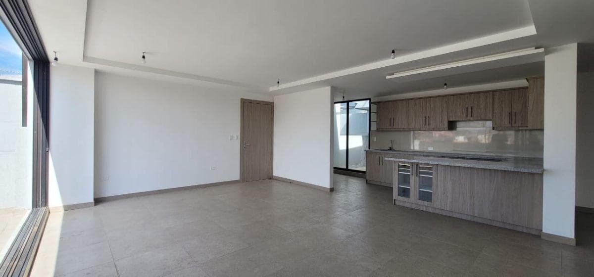 Moderno Departamento Nuevo de 2 Dorm. con Amplia Terraza Frontal y Parqueadero Independiente — imagen 5