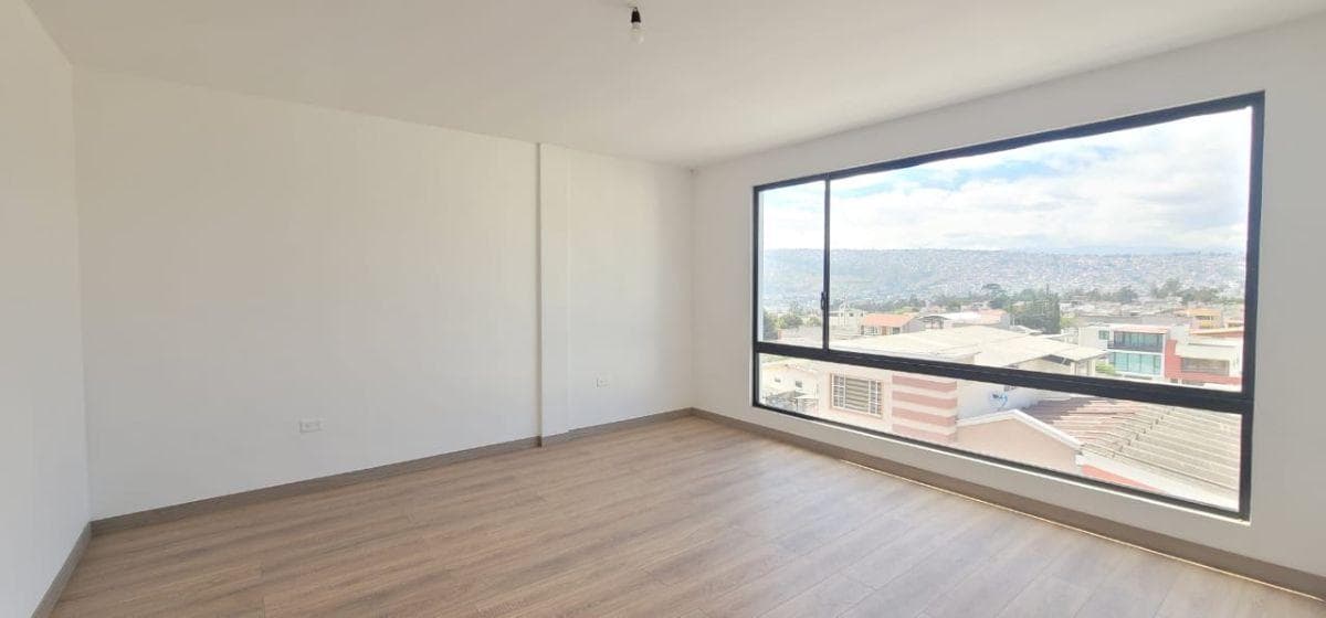 Moderno Departamento Nuevo de 2 Dorm. con Amplia Terraza Frontal y Parqueadero Independiente — imagen 3