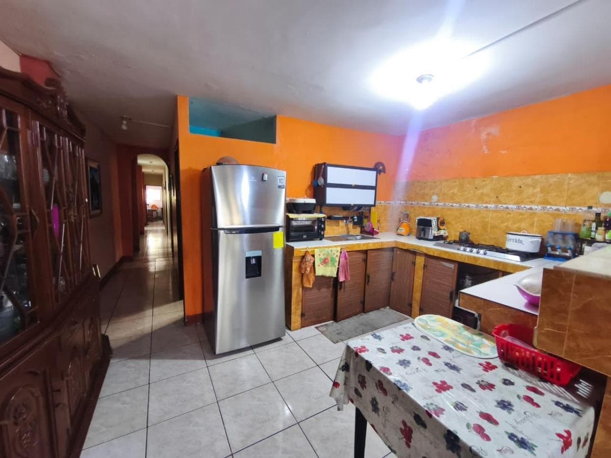 Casa Rentera en El Suburbio. Calle 24 y La E. Entrando por La 25. Guayas — imagen 8
