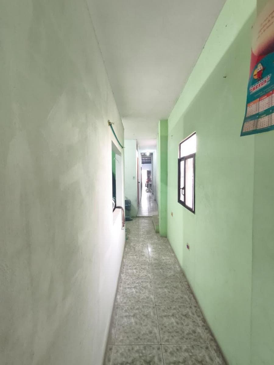 Casa Rentera en El Suburbio. Calle 24 y La E. Entrando por La 25. Guayas — imagen 4