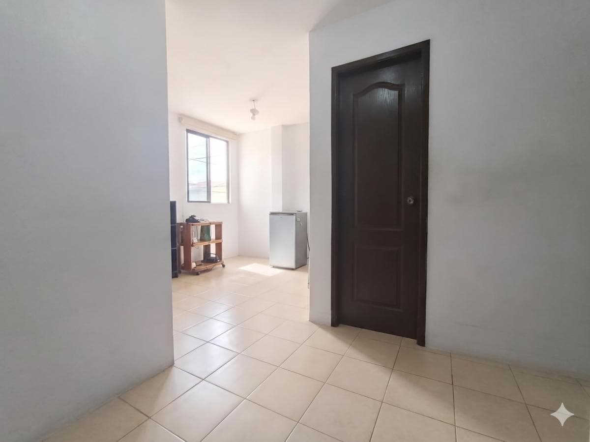 Vendo Casa Esquinera en La Urb. Veranda, Av Narcisa de Jesús, Guayas — imagen 2