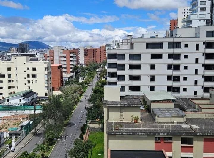 Espectacular Terreno Sector Gonzalez Suarez — imagen 1