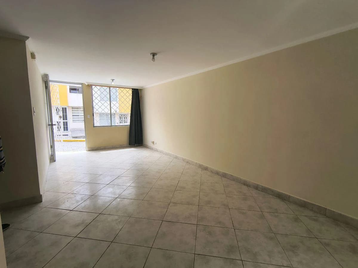 Vendo Casa en El Sector de Carretas, Sobre La Simón Bolivar — imagen 1