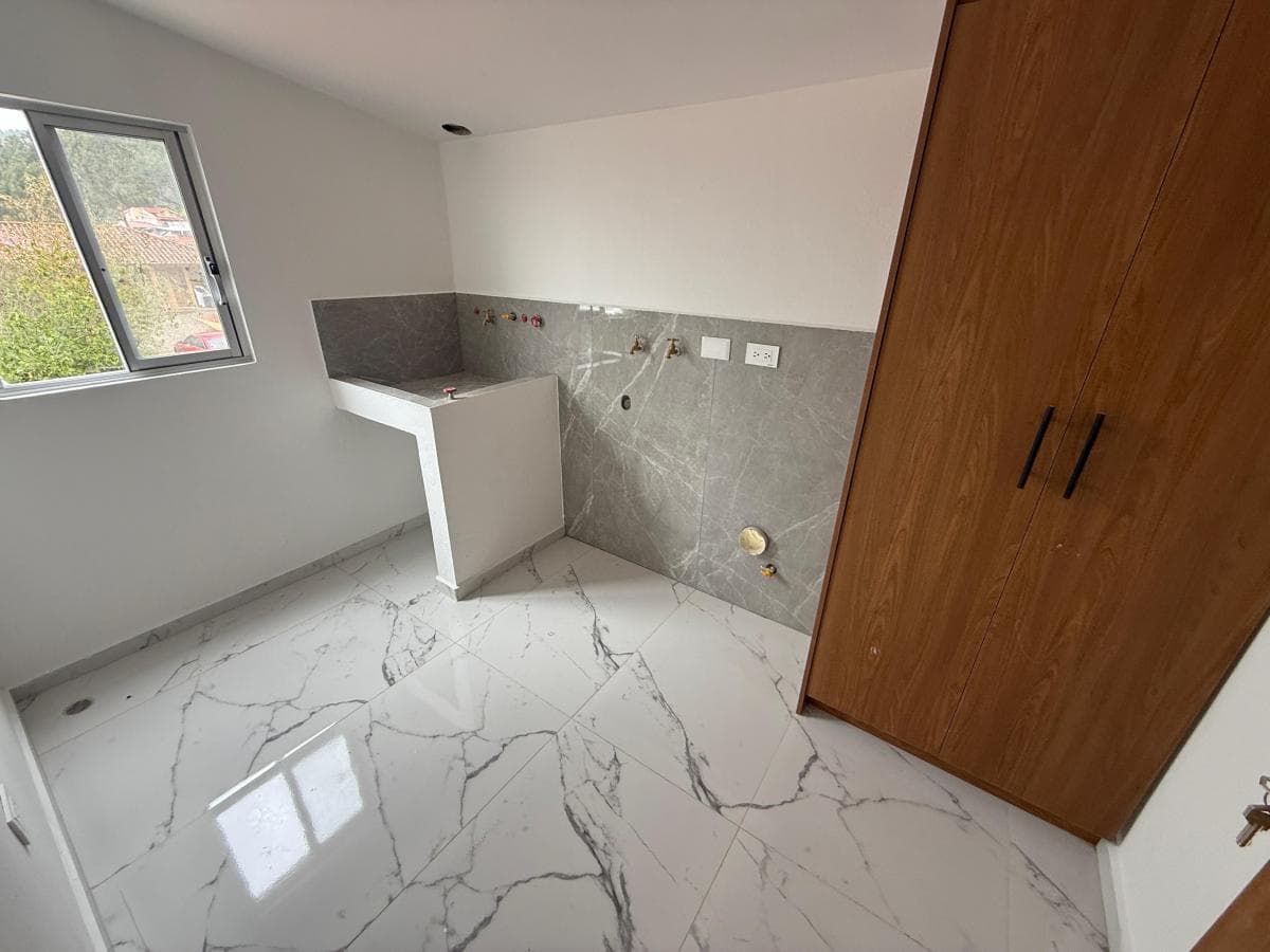 Ultimo Departamento Vip con Garaje en Misicata (V3128), Azuay — imagen 8