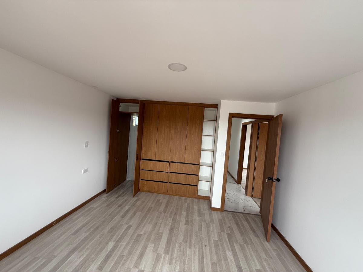 Ultimo Departamento Vip con Garaje en Misicata (V3128), Azuay — imagen 2