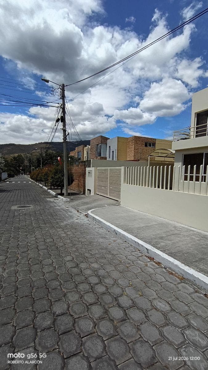 Casa de Venta en Cumbaya en Urbanización Privada — imagen 7