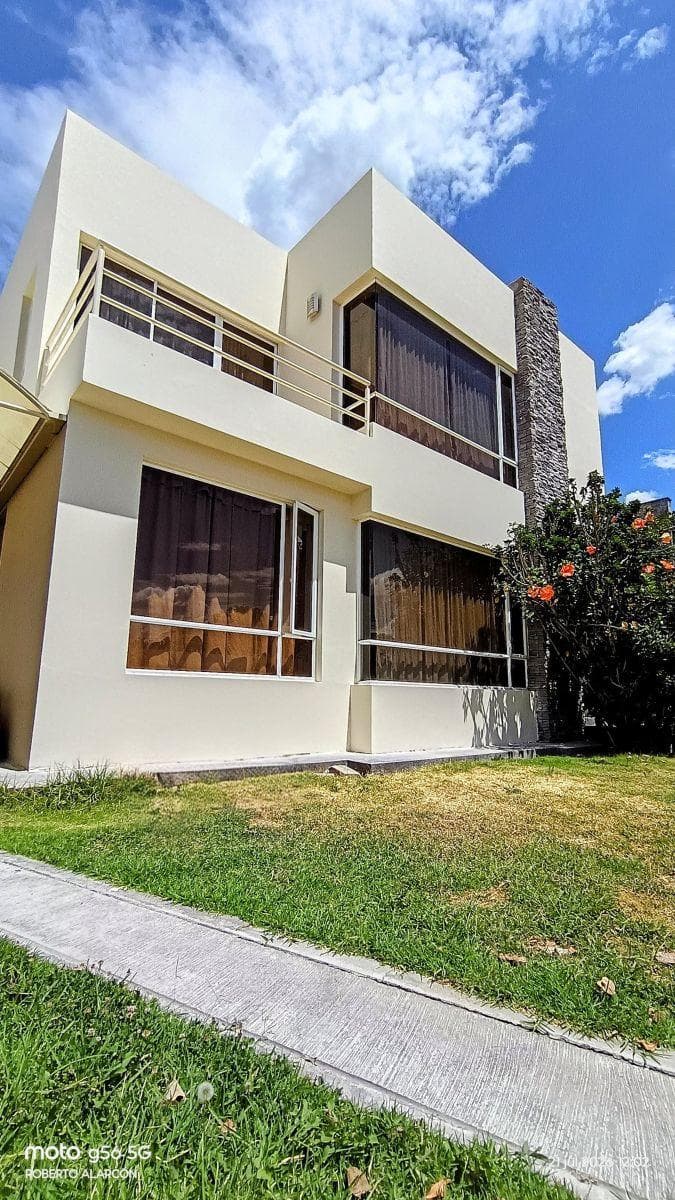 Casa de Venta en Cumbaya en Urbanización Privada — imagen 6