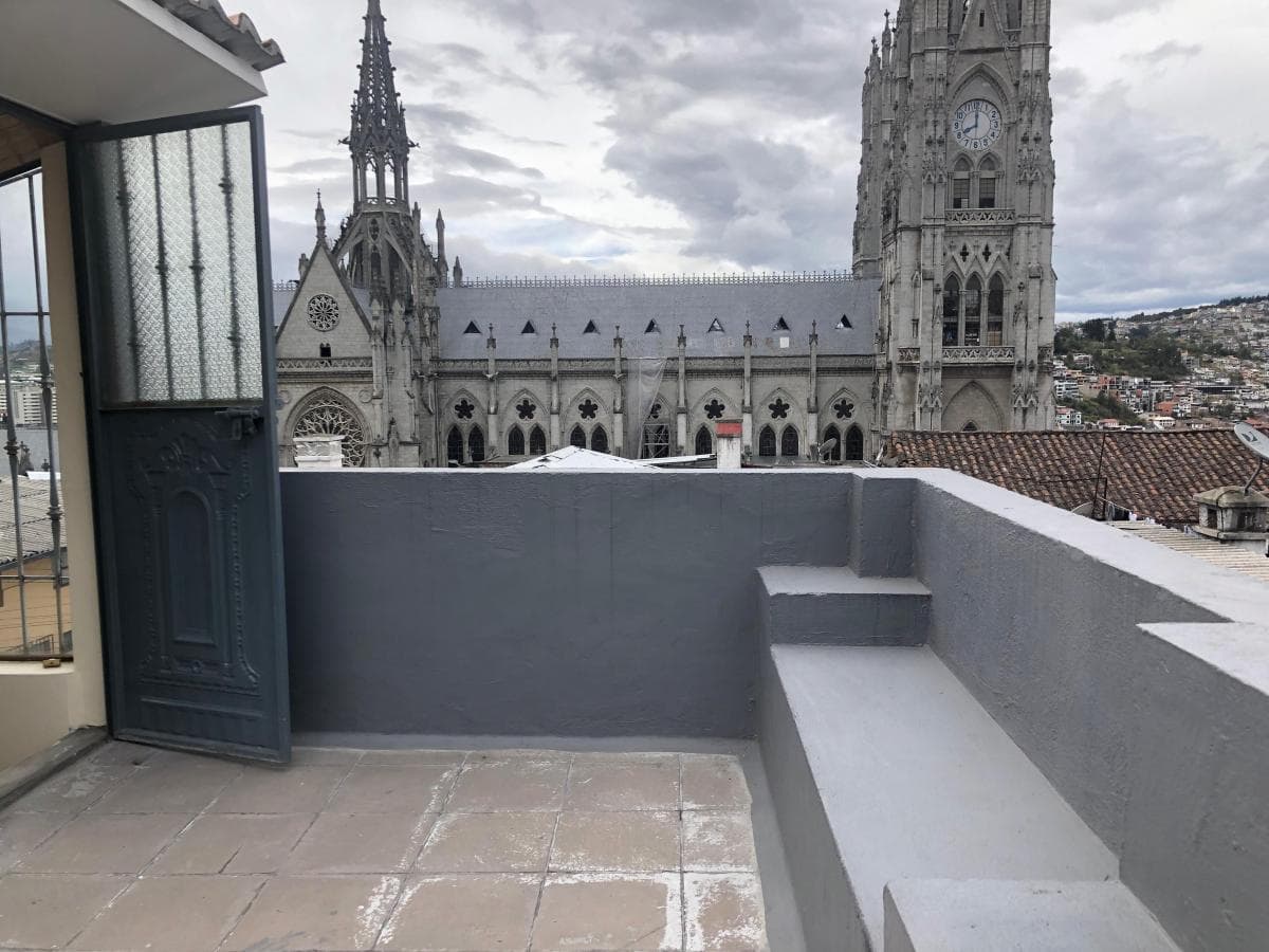 Vendo Casa con 5 Departamentos, Centro Histórico Detrás Basílica Mlasanza — imagen 9