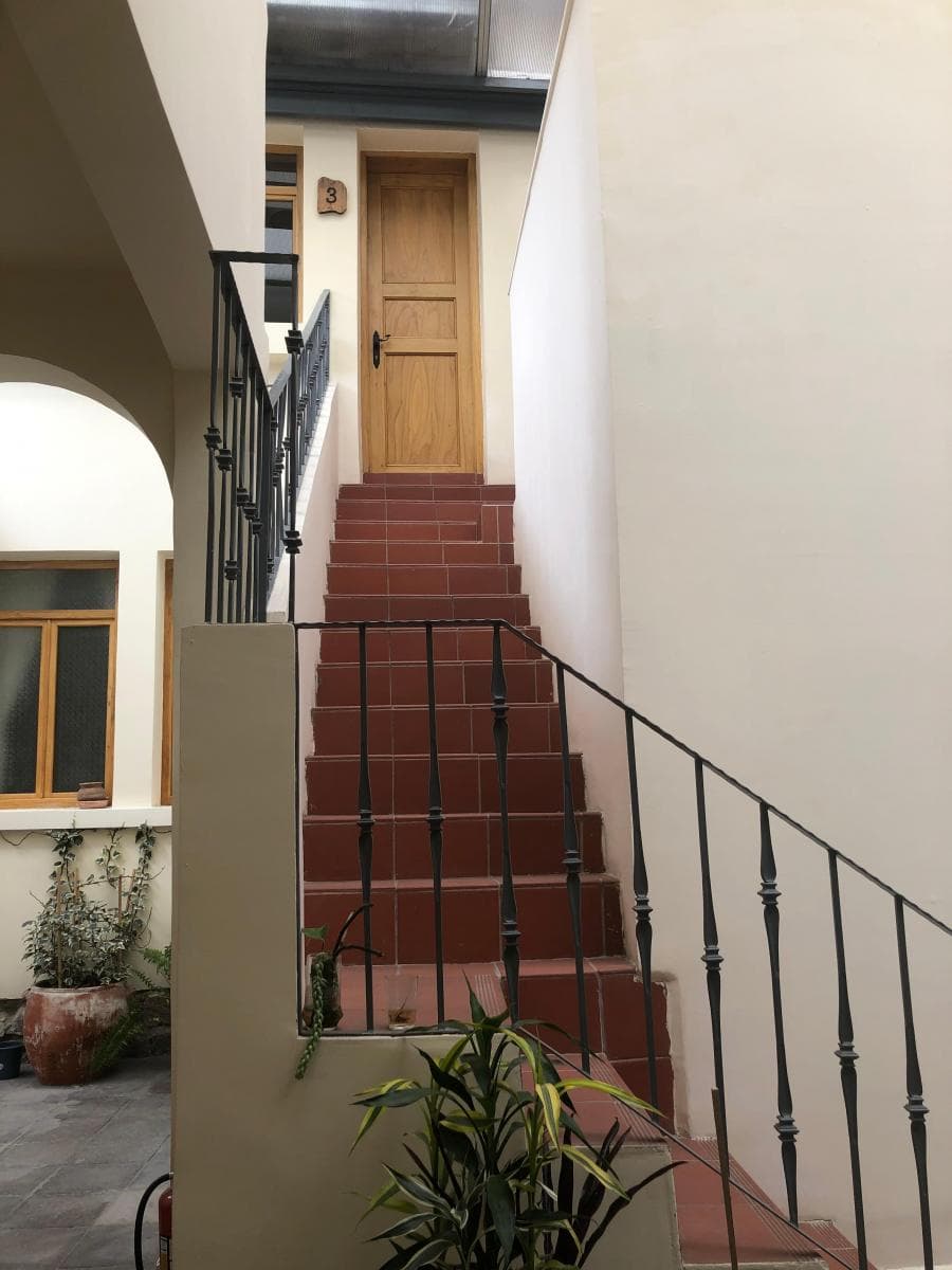 Vendo Casa con 5 Departamentos, Centro Histórico Detrás Basílica Mlasanza — imagen 3