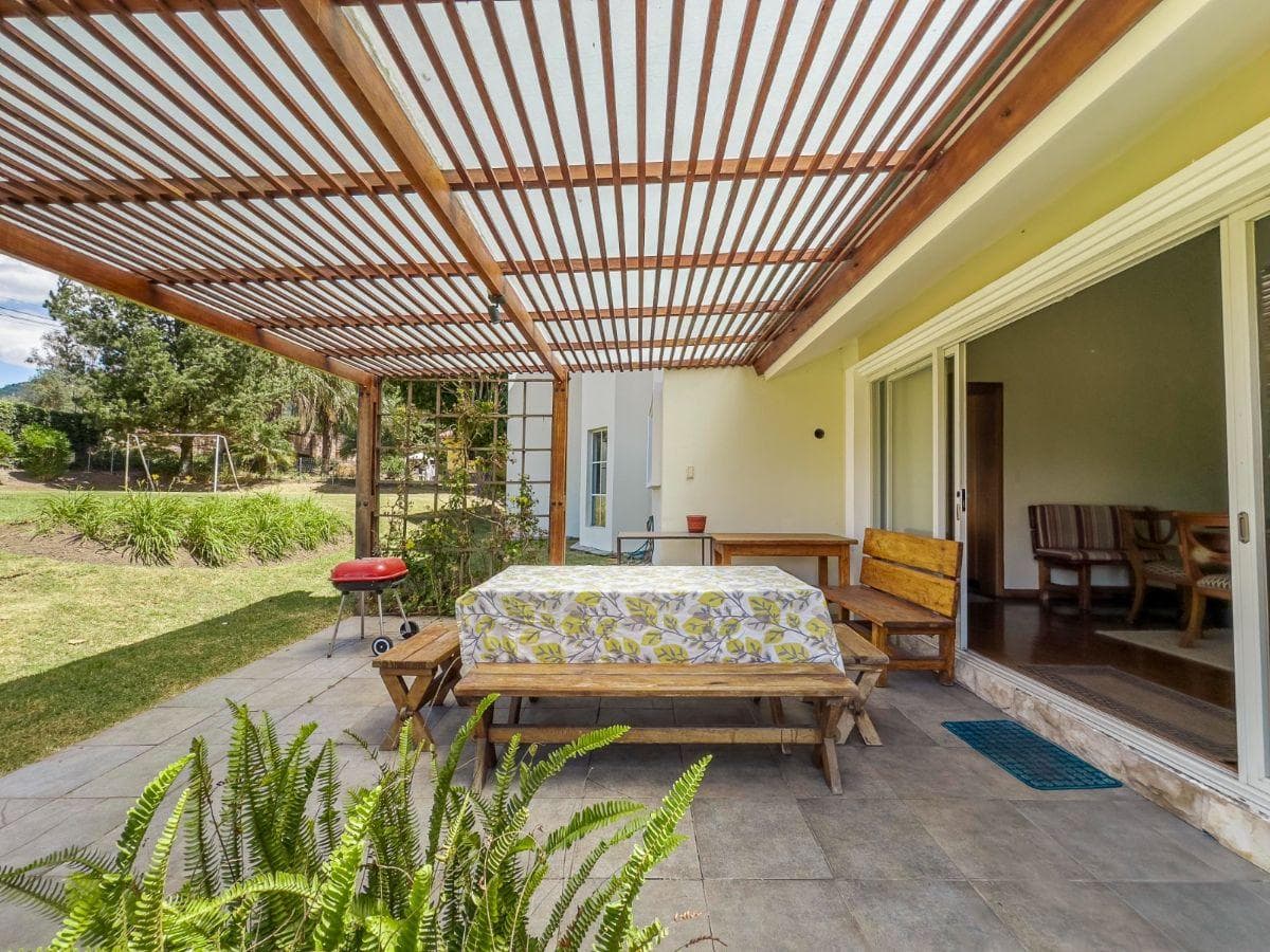 Casa de 1250 m² con 4 Dorm. en Venta en Lumbisí — imagen 9