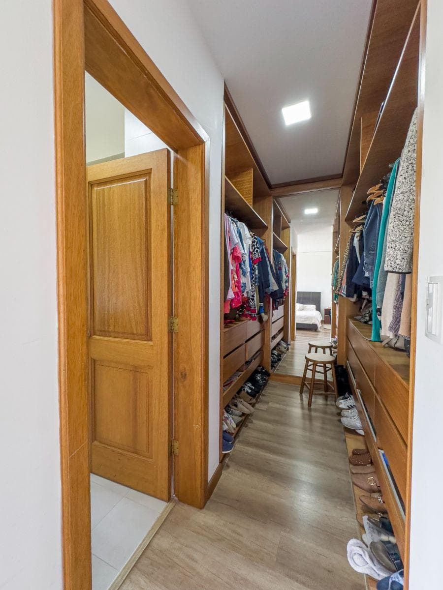Casa de 1250 m² con 4 Dorm. en Venta en Lumbisí — imagen 4
