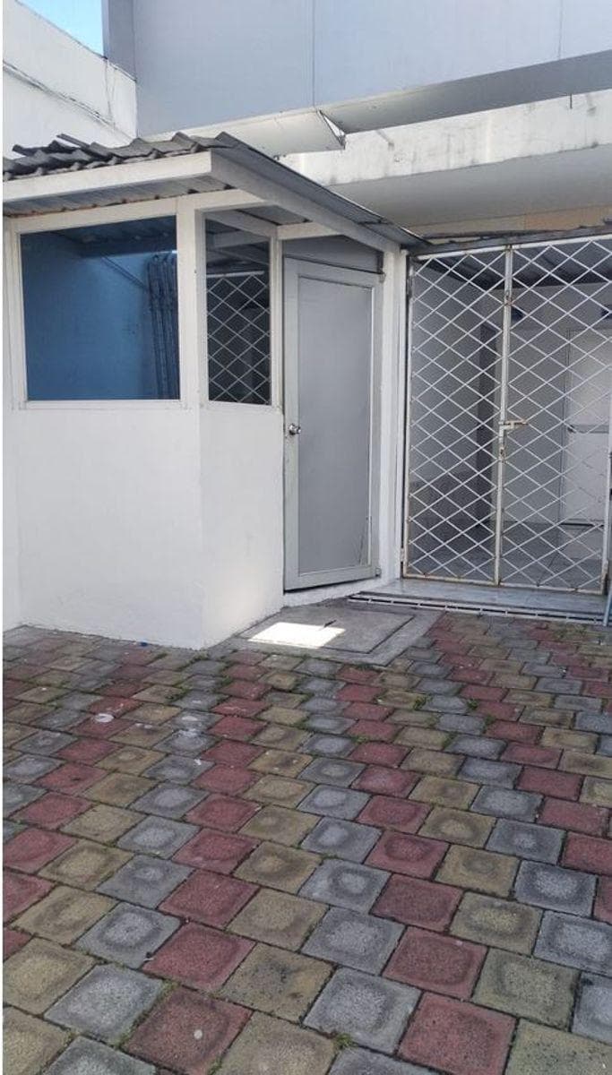 Vendo Clínica en La Jipijapa — imagen 2