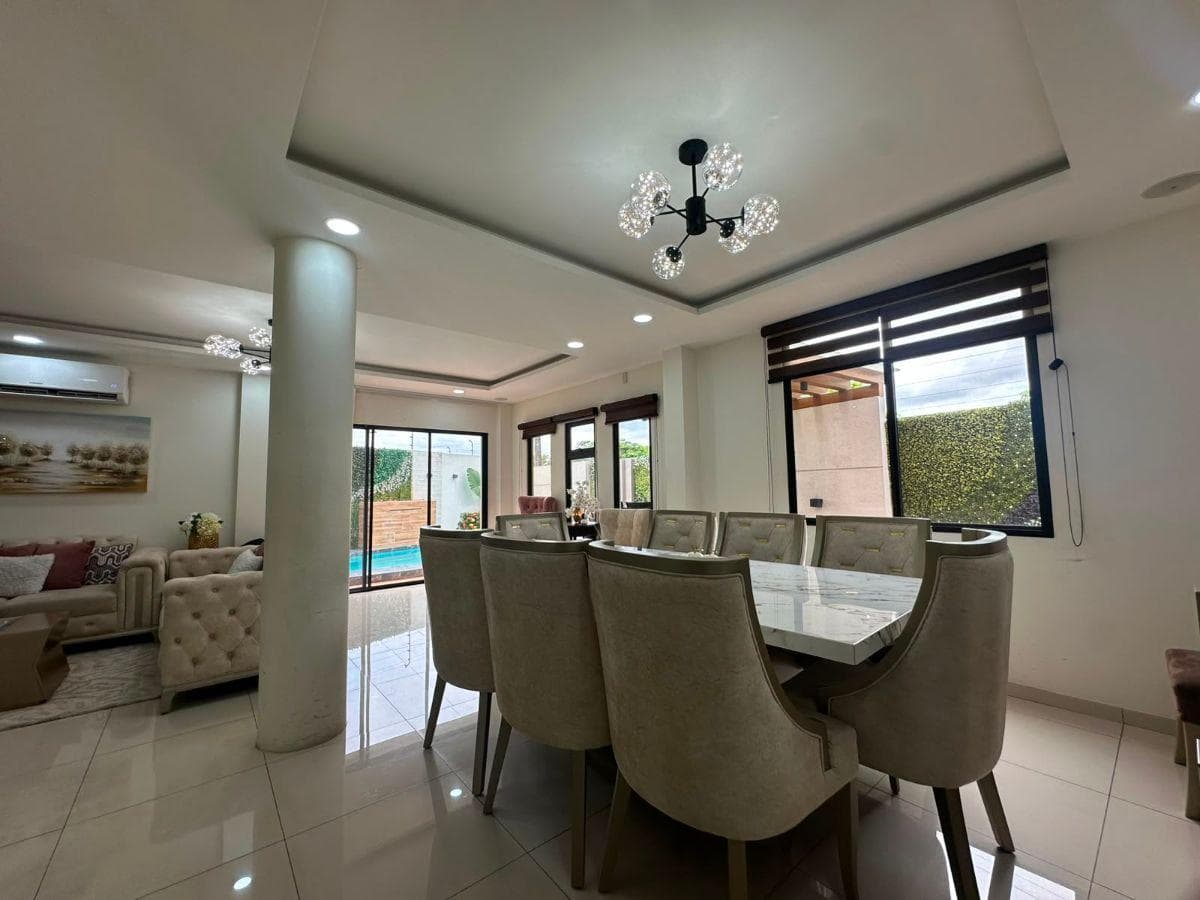 Venta de Casa con Piscina en Urb. Porto Alegre Km 12.5 Via a La Costa, Guayas — imagen 10