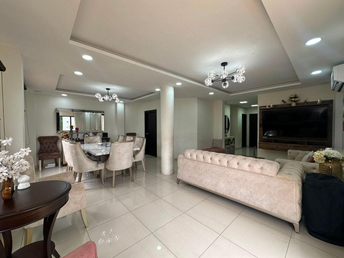 Venta de Casa con Piscina en Urb. Porto Alegre Km 12.5 Via a La Costa, Guayas — imagen 9