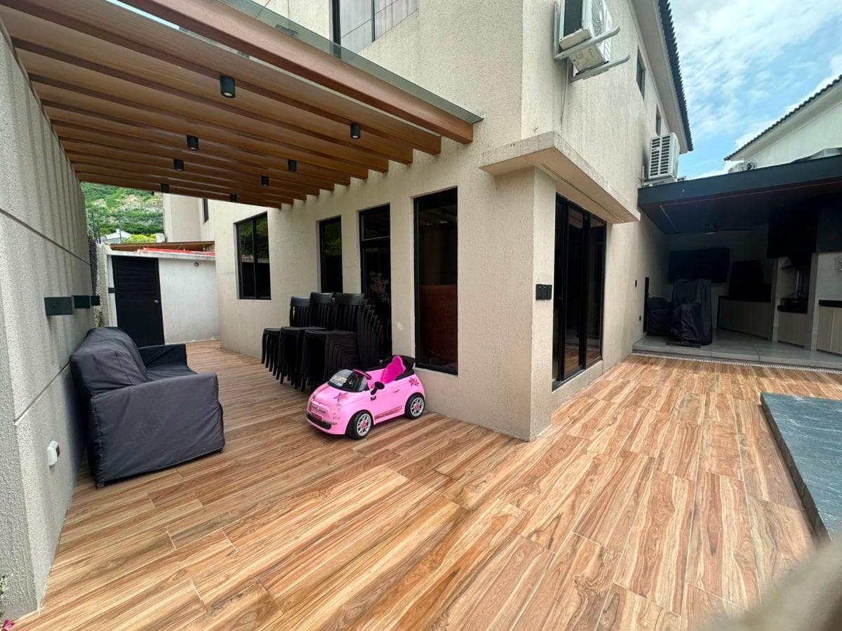 Venta de Casa con Piscina en Urb. Porto Alegre Km 12.5 Via a La Costa, Guayas — imagen 6