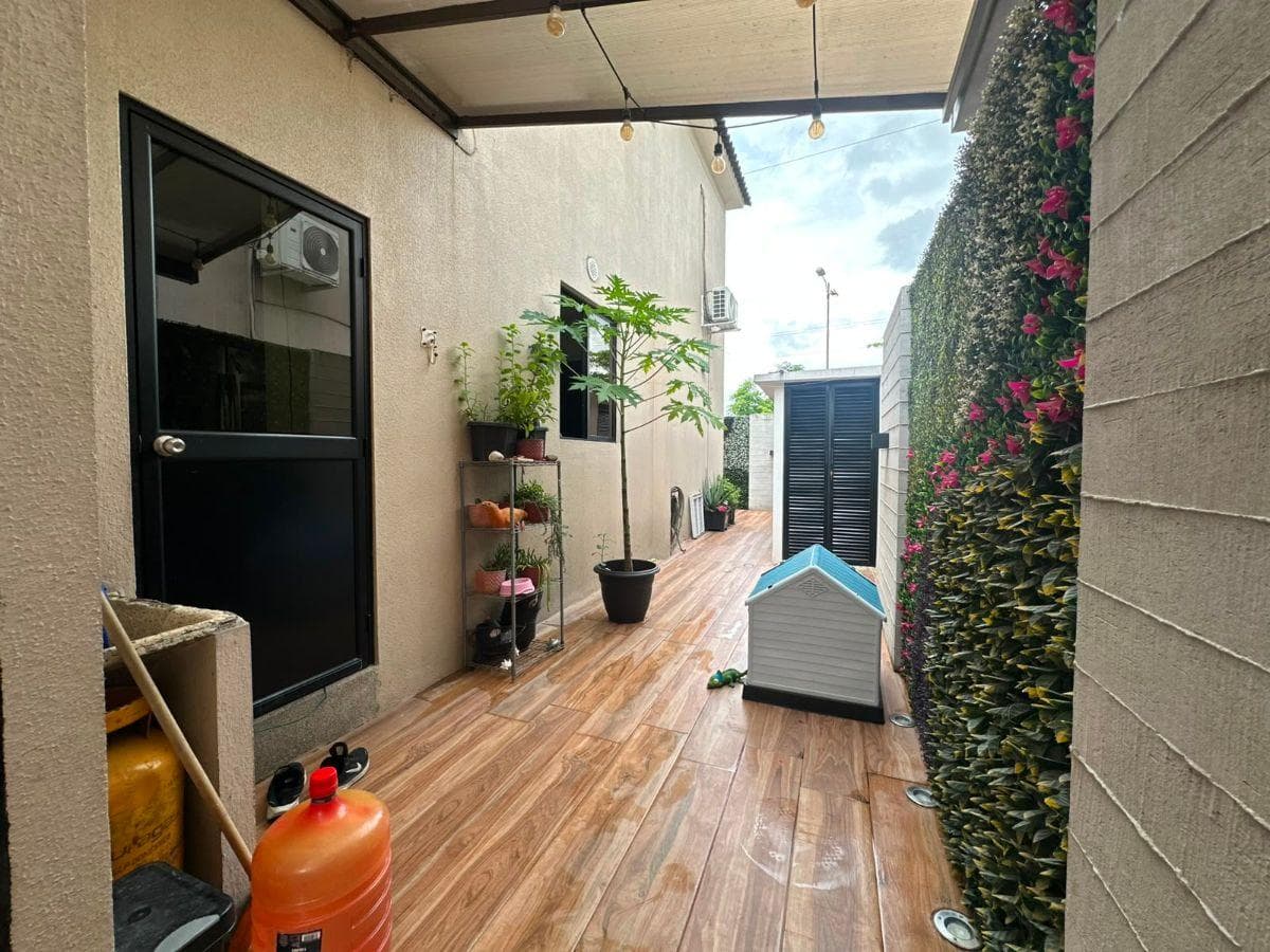 Venta de Casa con Piscina en Urb. Porto Alegre Km 12.5 Via a La Costa, Guayas — imagen 4