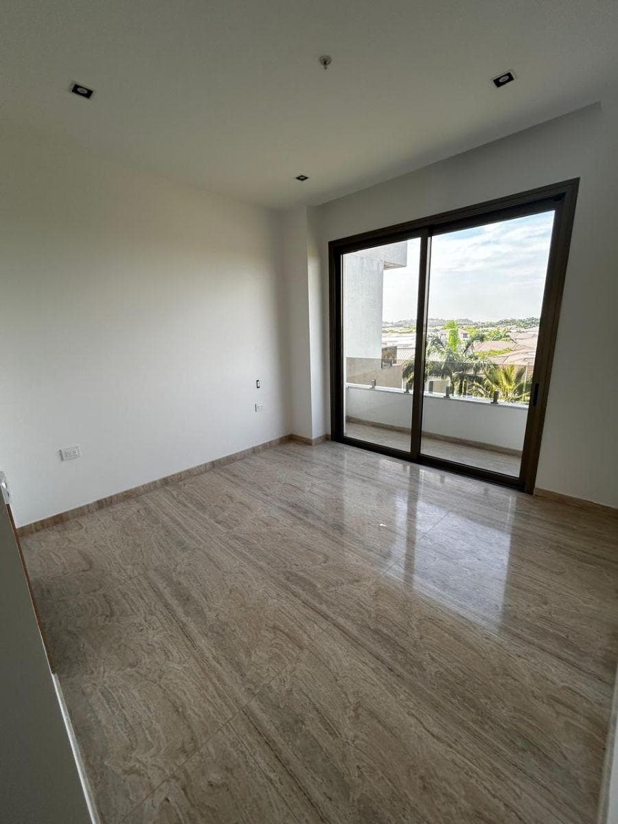 Se Alquila o Se Vende Departamento en Sotonovo, Guayas — imagen 2