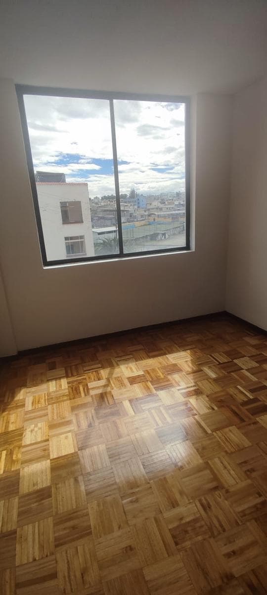 Departamento Venta Tres Habitaciones Sector La Luz — imagen 3