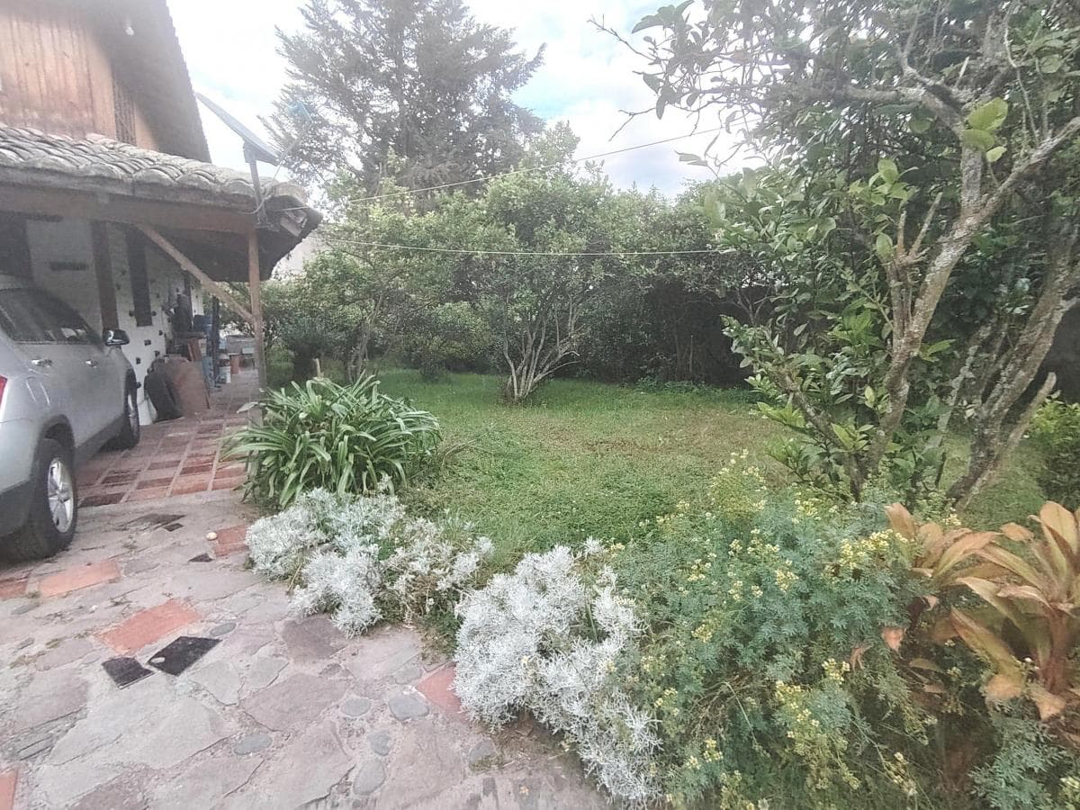 Terreno Esquinero Plano 1800 m² en Venta Sector Calderón — imagen 2