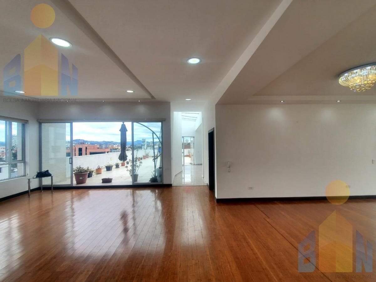 Amplio Enthouse en Venta Centro Norte de Quito Sector Quito Tennis — imagen 4